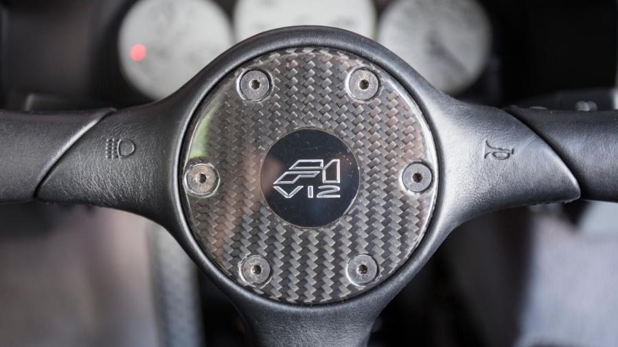 Детали интерьера McLaren F1 1994 года  (NA) (фото 6 из 34)